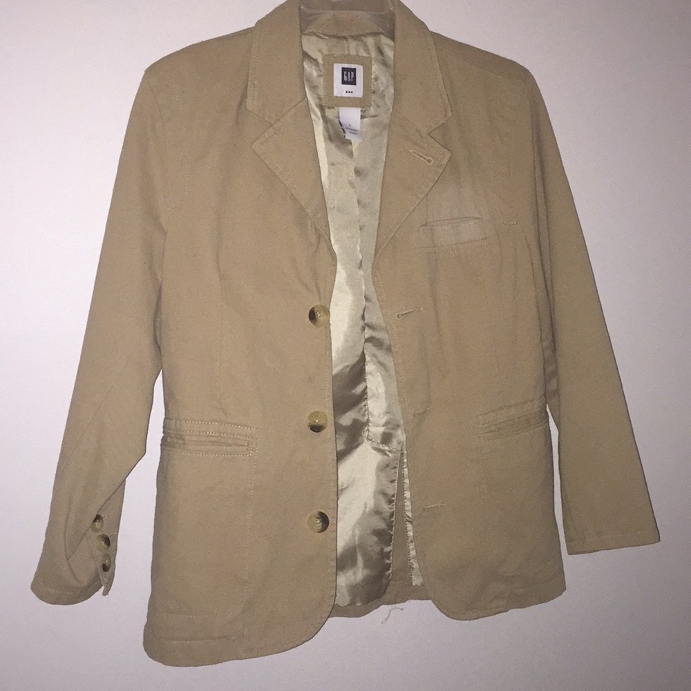 Women’s tan blazer